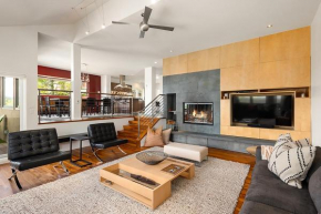 Timeless Ski-In Ski-Out Snowmass Mountain Townhome by The Woodrun V Townhouses